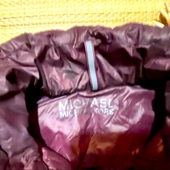 Micheal Kors Down Vest Size Small - Picture 2 of 2